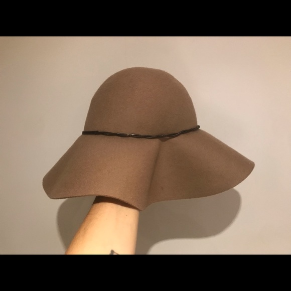 Wide Brim Wool Hat - Picture 4 of 4